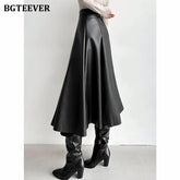 A-line loose skirt in faux leather with high waist