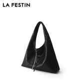 Woven Y2K oversized tote in luxury style