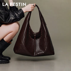 Woven Y2K oversized tote in luxury style