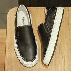 Handmade leather loafer flat in breathable driving style