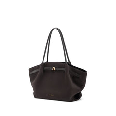 Structured large tote in luxury style