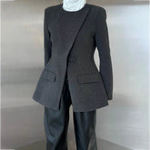 Gray tailored slim blazer with pockets and long sleeve