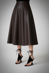 Close-Up Skirt & Footwear