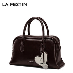 Structured tote in large capacity luxury style