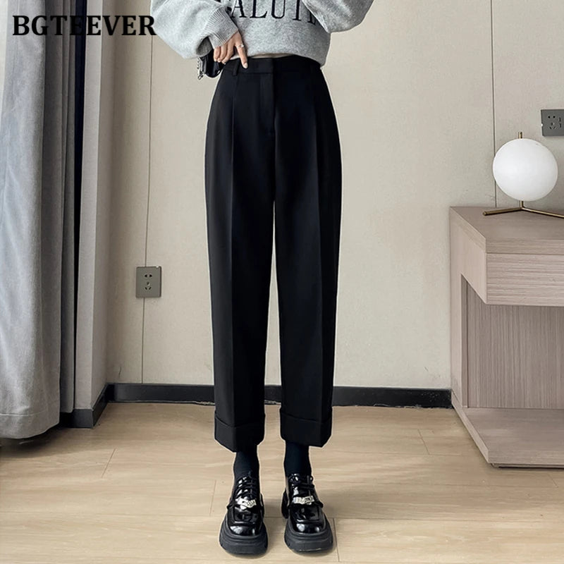 Warm harem pants in woolen fabric with pockets for winter