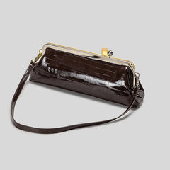 Frame clutch with kiss lock in luxury style