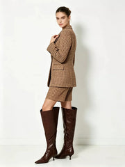 Pointed toe wide-tube knee-high boot with low heel and side zipper