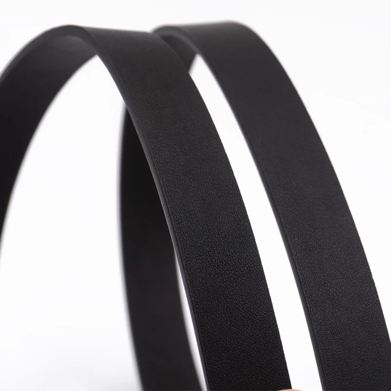 Needle buckle slim waist bag belt in plain leather for dress