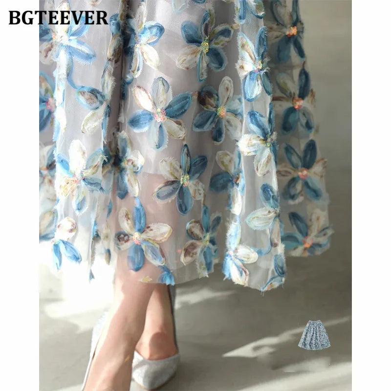 A-line mid-length floral embroidery skirt in loose fit