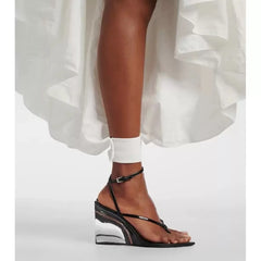 Pointed toe clip-toe sandal in transparent thick heel