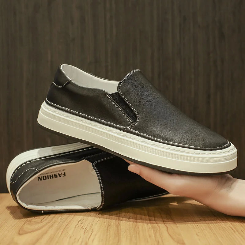 Handmade leather loafer flat in breathable driving style