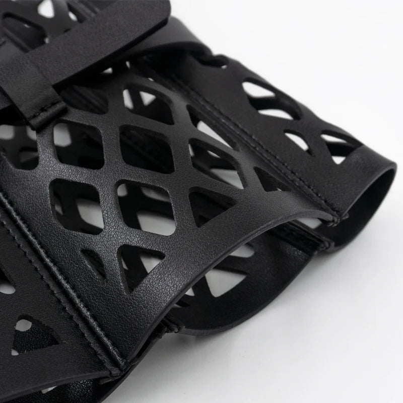 Openwork mesh wide waist belt in curved leather for women
