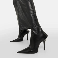 Pointed toe knee-high skinny boot with thin heel and side zipper