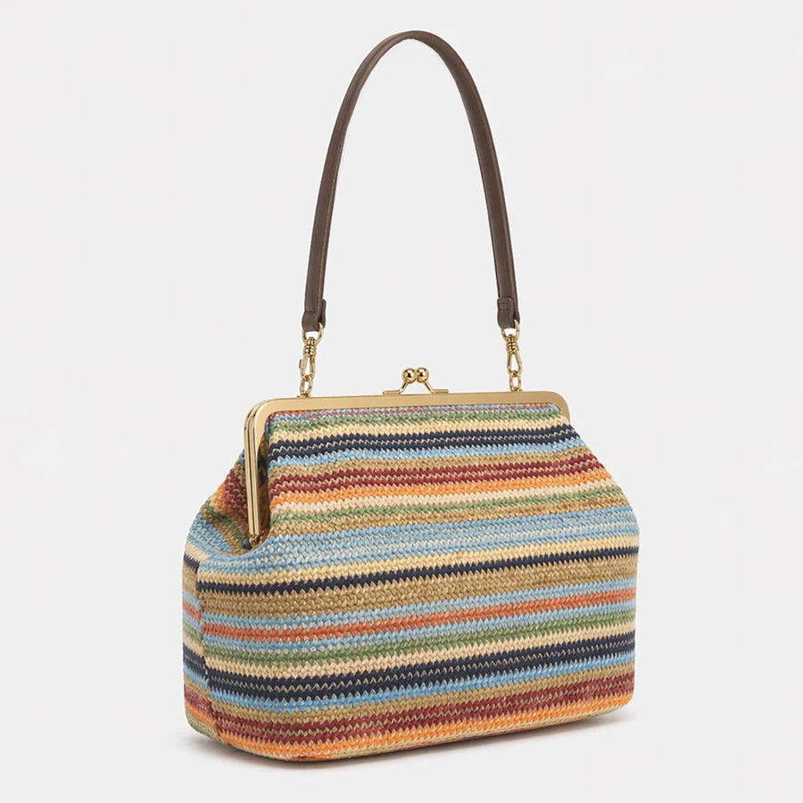 Shell clutch in striped woven straw