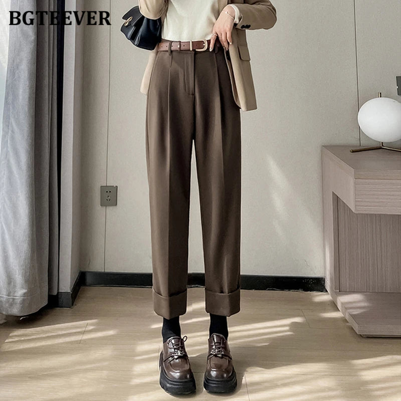 Warm harem pants in woolen fabric with pockets for winter