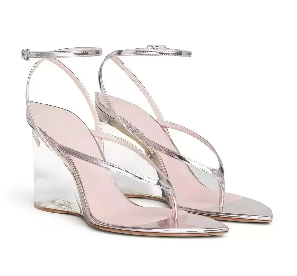 Pointed toe clip-toe sandal in transparent thick heel
